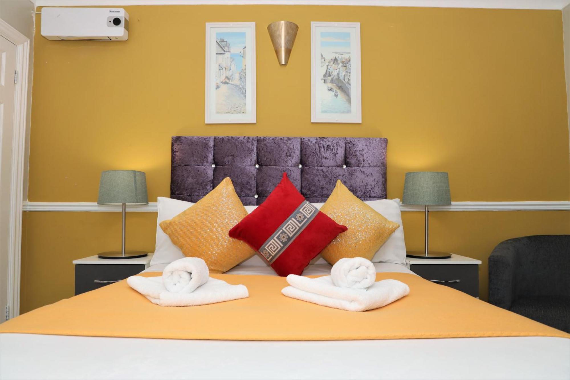 Hotel 4 Sisters