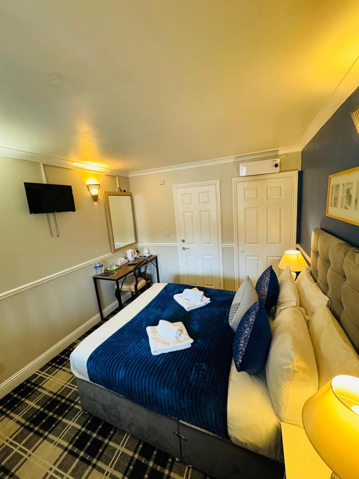 4 Sisters Hotel