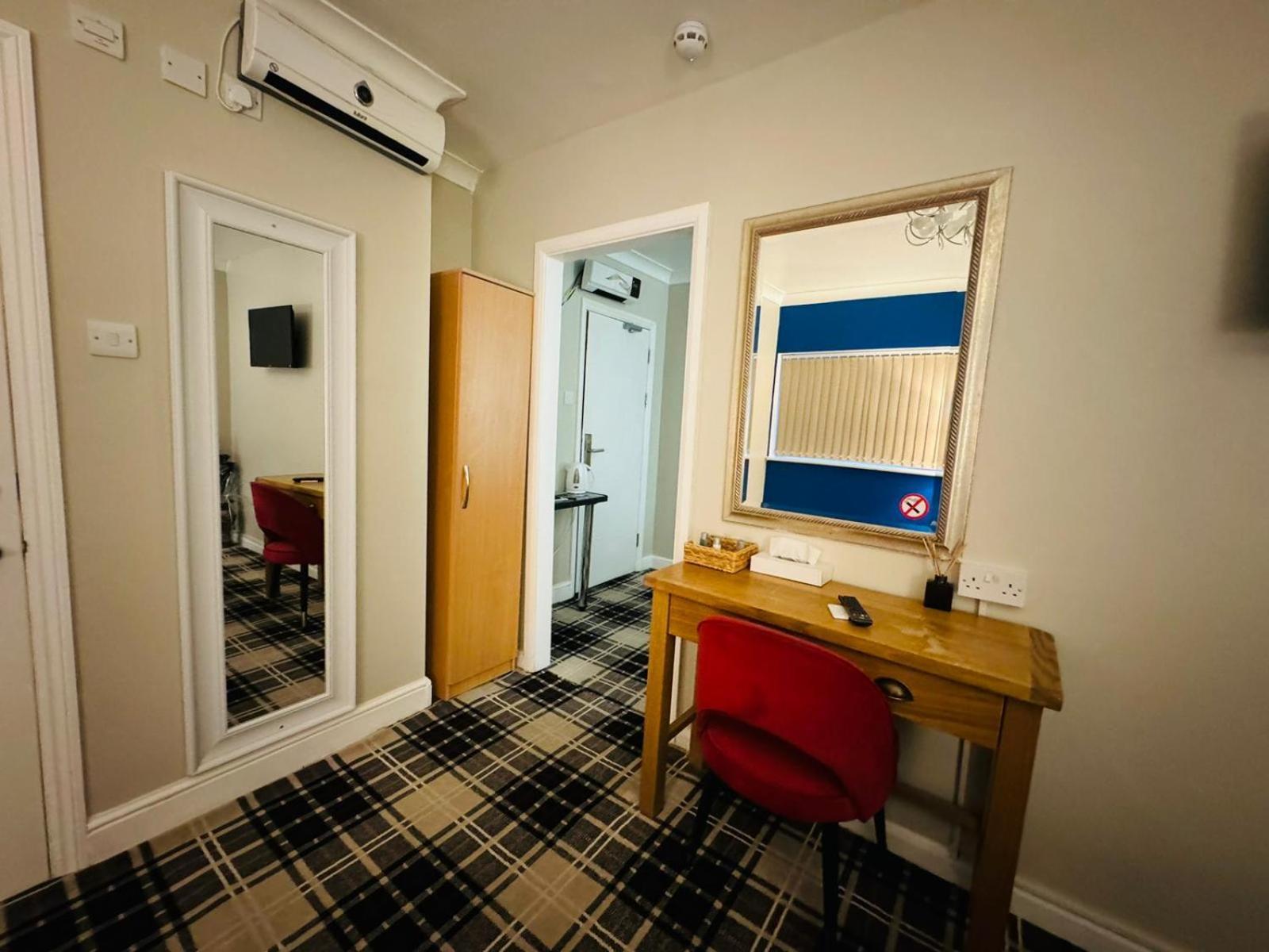 Hotel 4 Sisters 4*